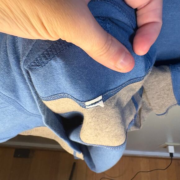 All in Motion Short Sleeve Hooded Top Gorpcore Grey Colorblock Sides Pocket XL - Picture 3 of 4